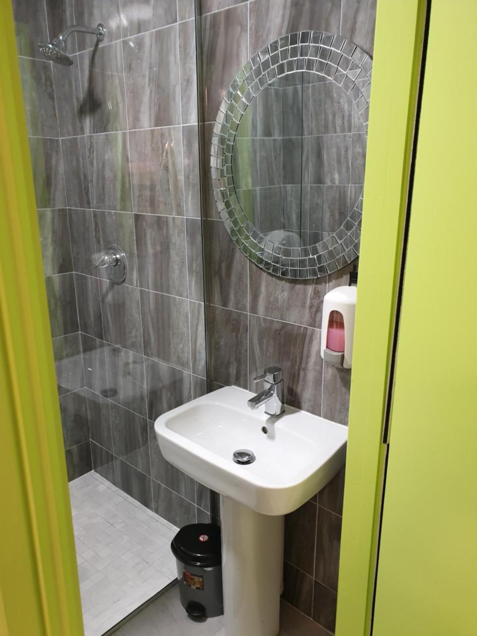 Kgt House Bed & Breakfast Дъблин Екстериор снимка