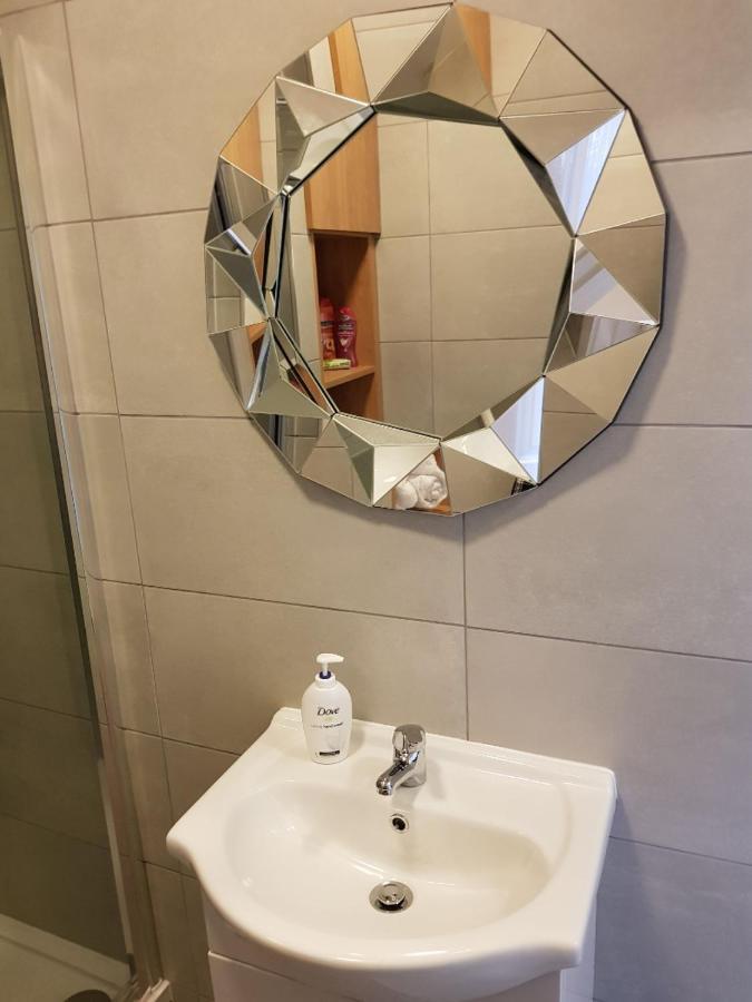 Kgt House Bed & Breakfast Дъблин Екстериор снимка